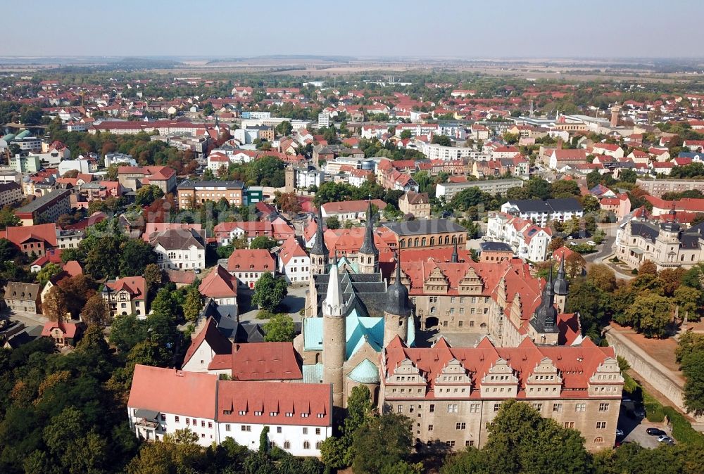 Aerial photograph Merseburg (Saale) - View of Castle and the Cathedral of St. Johannes and St. Laurentius, a building in the street with the Romanesque in Merseburg in Saxony-Anhalt