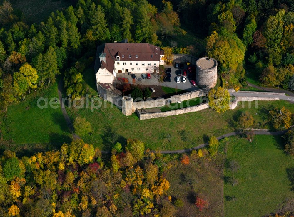 Aerial photograph Auenwald - Castle Ebersberg in the borough of Auenwald in the state of Baden-Württemberg. The castle or fortress is the education center of the German boy scouts DPSG in the diocese of Rottenburg-Stuttgart. The site is characterised by remains of the old fortress from the 12th century such as the tower and parts of the walls. In the 1960s the youth castle (Jugendburg) was opened and the whole site was renovated in the 1990s