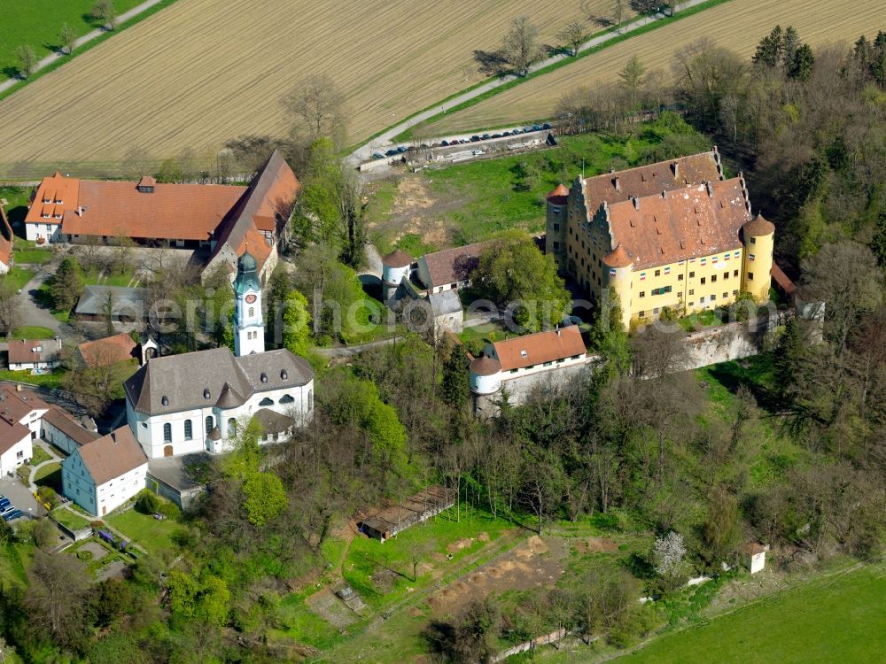 Erbach from the bird's eye view: Castle Erbach on the castle hill in Erbach in the state of Baden-Wuerttemberg. The castle on a hill is a renaissance-building with four towers and a surrounding wall. Its look is equally to the one of the 16th century. Today there are outbuildings, a baroque chapel and a fountain. It is home to a restaurant and a theatre