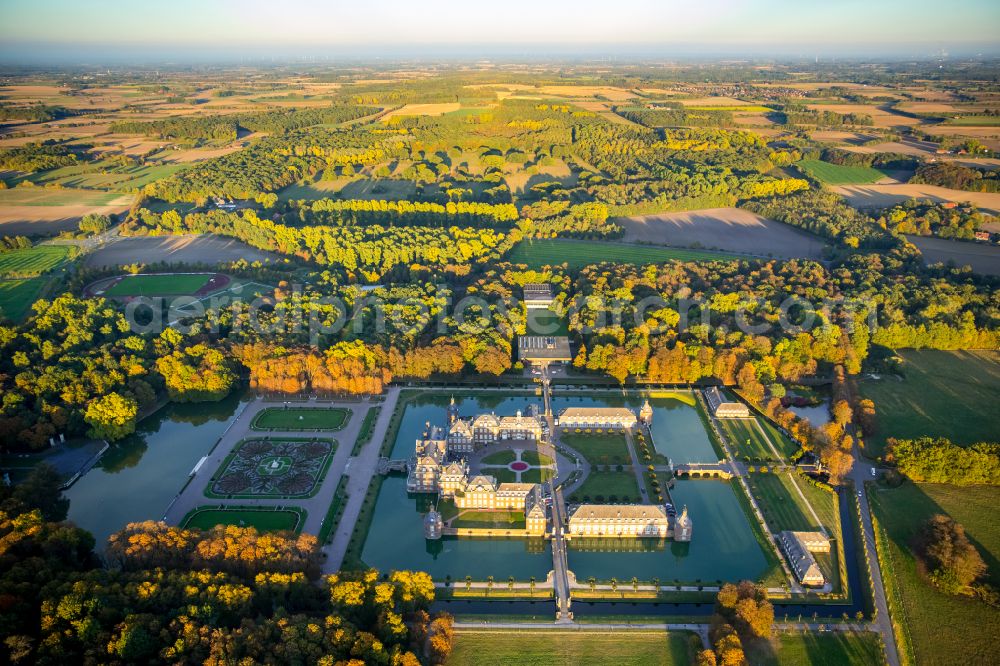 Aerial photograph Nordkirchen - Palace of the Fachhochschule fuer Finanzen Nordrhein Westfalen library on Schlossstrasse in Nordkirchen in the state North Rhine-Westphalia, Germany