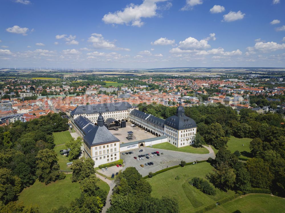 Gotha from the bird's eye view: Castle Schloss Friedenstein with its wings and yard in the city center of Gotha in Thuringia, Germany