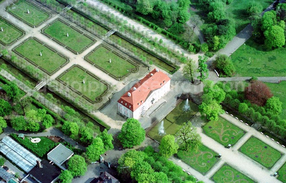 Aerial image Berlin-Lichtenberg - Schloß Friedrichsfelde im Tierpark in Berlin-Lichtenberg.