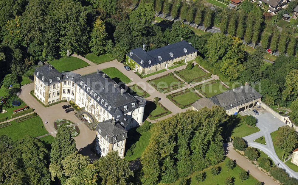 Bad Wünnenberg from above - Das Schloss Fürstenberg im gleichnamigen Ortsteil von Bad Wünnenberg. Das heutige Schloss wurde im 18. Jahrhundert errichtet und ist im Besitz des Geschlechts der Westphalen. The Castle Furstenberg in the same-named district of Bad Wunnenberg.