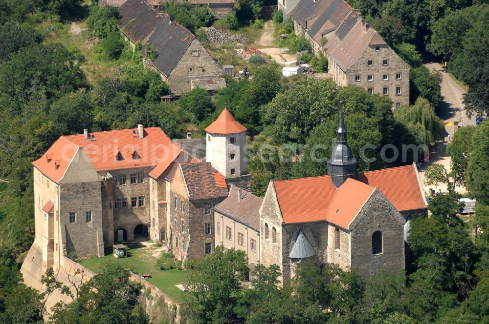 Aerial image Goseck - 27.07.2009 Blick auf das Schloss Goseck in Sachsen-Anhalt, das in der gleichnamigen Stadt an der Saale liegt. Heute hat hier das „Europäische Musik- und Kulturzentrum Schloss Goseck“ und das Musiklabel RAUMKLANG seinen Sitz.