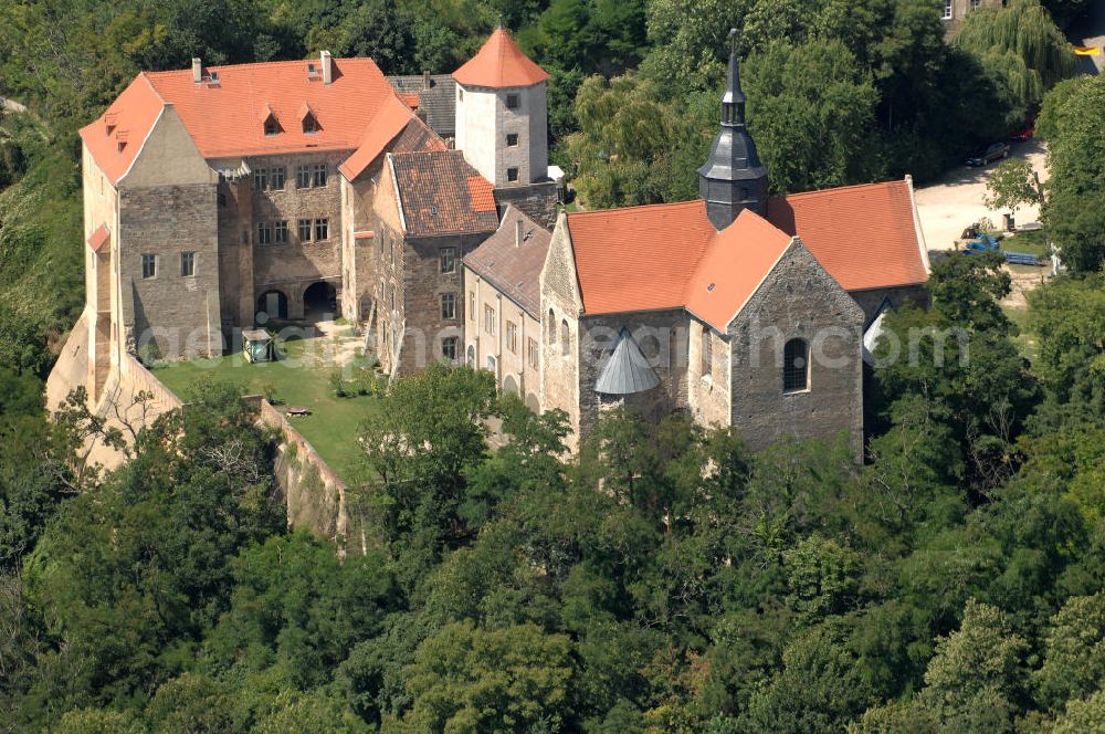 Aerial photograph Goseck - 27.07.2009 Blick auf das Schloss Goseck in Sachsen-Anhalt, das in der gleichnamigen Stadt an der Saale liegt. Heute hat hier das „Europäische Musik- und Kulturzentrum Schloss Goseck“ und das Musiklabel RAUMKLANG seinen Sitz.