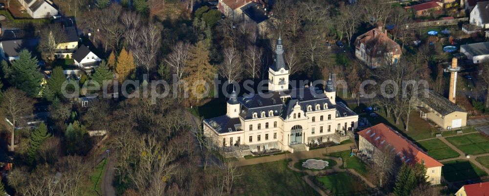 Stahnsdorf from the bird's eye view: Castle Gueterfelde in Stahnsdorf in Brandenburg