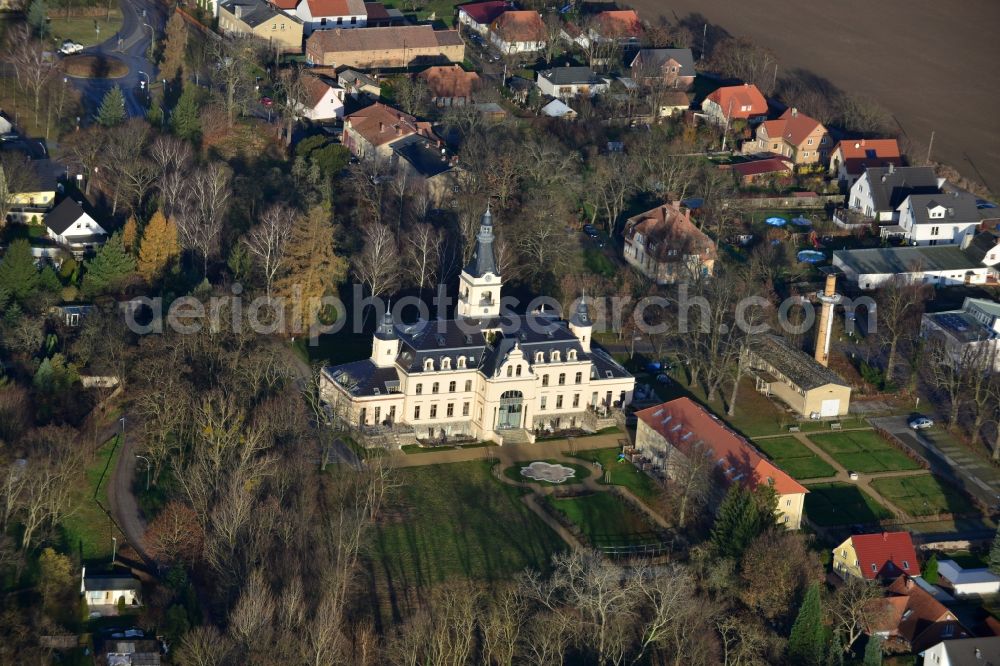 Aerial image Stahnsdorf - Castle Gueterfelde in Stahnsdorf in Brandenburg