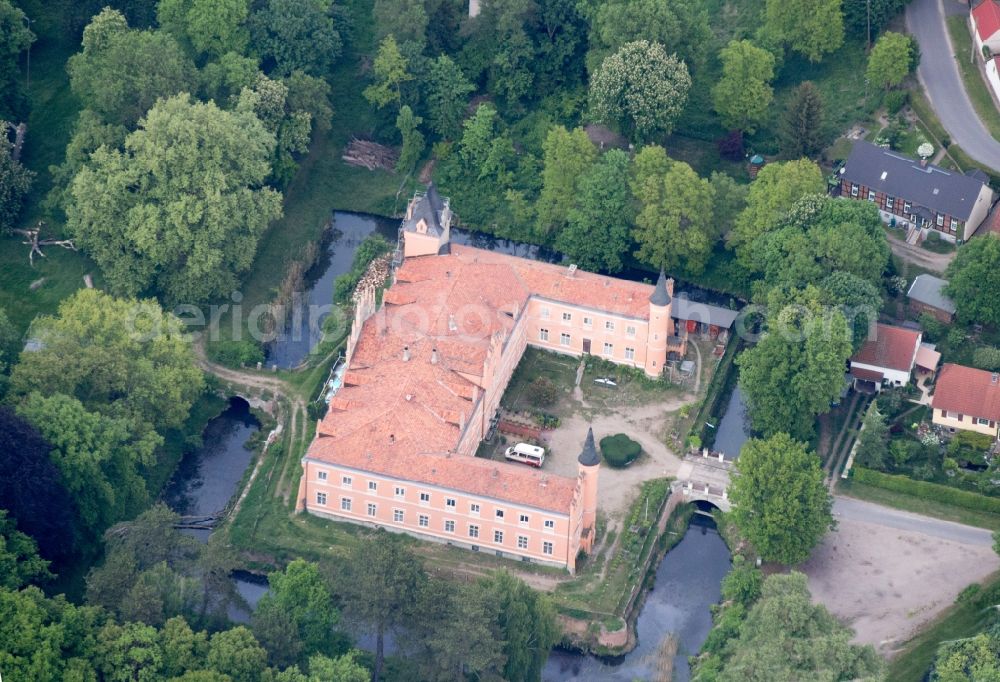 Aerial photograph Gusow-Platkow - Gusow Castle in Gusow-Platkow in the state Brandenburg. The castle today is a Museum of the Brandenburg Prussian history and a collection of pewter figures