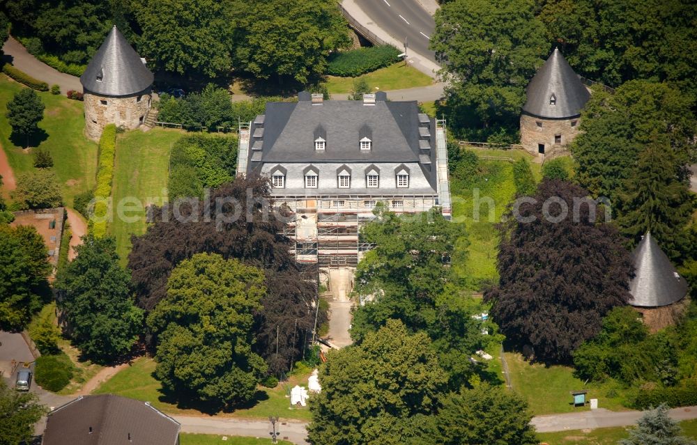 Velbert OT Neviges from the bird's eye view: View of the castle Hardenberg in the district of Neviges in Velbert in the state of North Rhine-Westphalia