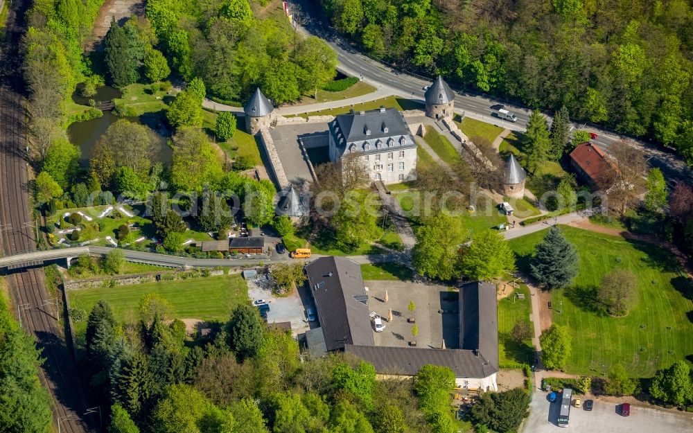 Aerial photograph Velbert - View of the castle Hardenberg in the district of Neviges in Velbert in the state of North Rhine-Westphalia