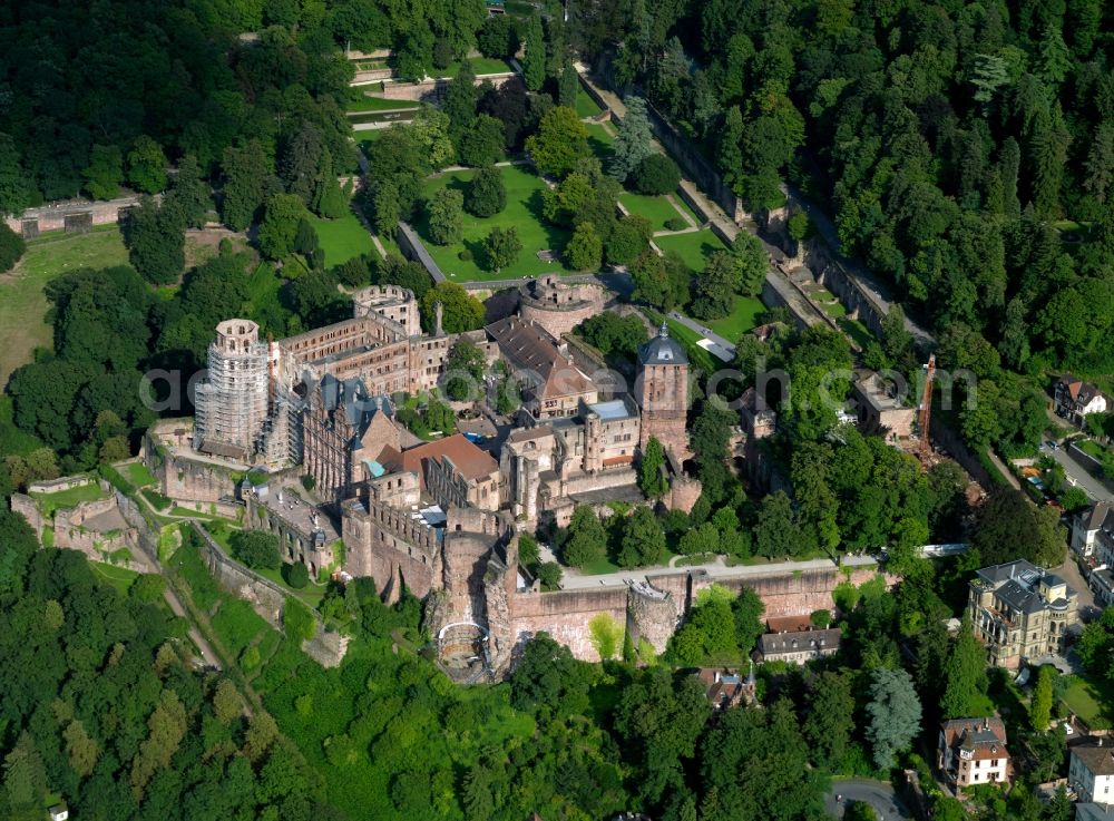 Aerial photograph Heidelberg - Heidelberg Castle in the city of Heidelberg in the state of Baden-Württemberg. The castle is one of the most famous ruins in Germany. It was residence of the former lords of the Palatinate region. It is important tourist site of the city