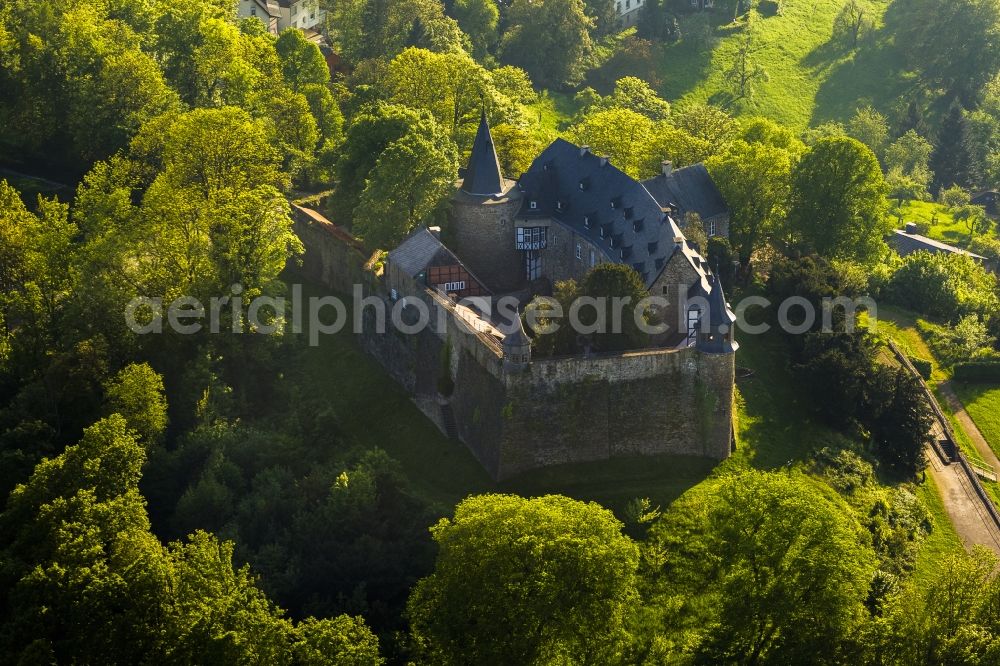 Aerial image Hagen - View of the Castle Hohenlimburg in Hagen in the state North Rhine-Westphalia. The Castle Hohenlimburg is a former hill castle at the Schlossberg. It is one of the few castles in Westphalia, which are widely preserved in their origin structure