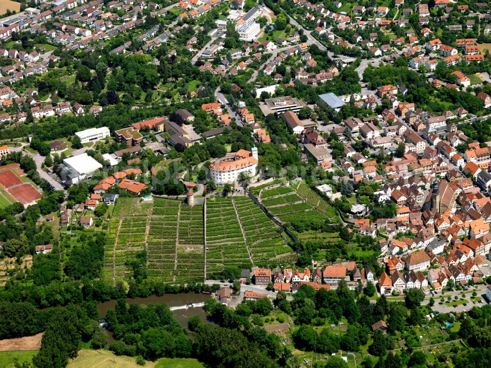 Aerial image Vaihingen an der Enz - Castle Kaltenstein in the city of Vaihingen an der Enz in the state of Baden-Württemberg. The castle is the landmark of the town and is located on a hill on the riverbank of the river Enz and on the edge of the historic city center. Its surrounding wall is well preserved