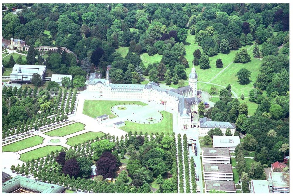 Karlsruhe from above - 27.05.2004 Karlsruhe Wohngegend und Büro- und Geschäftshäuser am Karlsruher Schloß