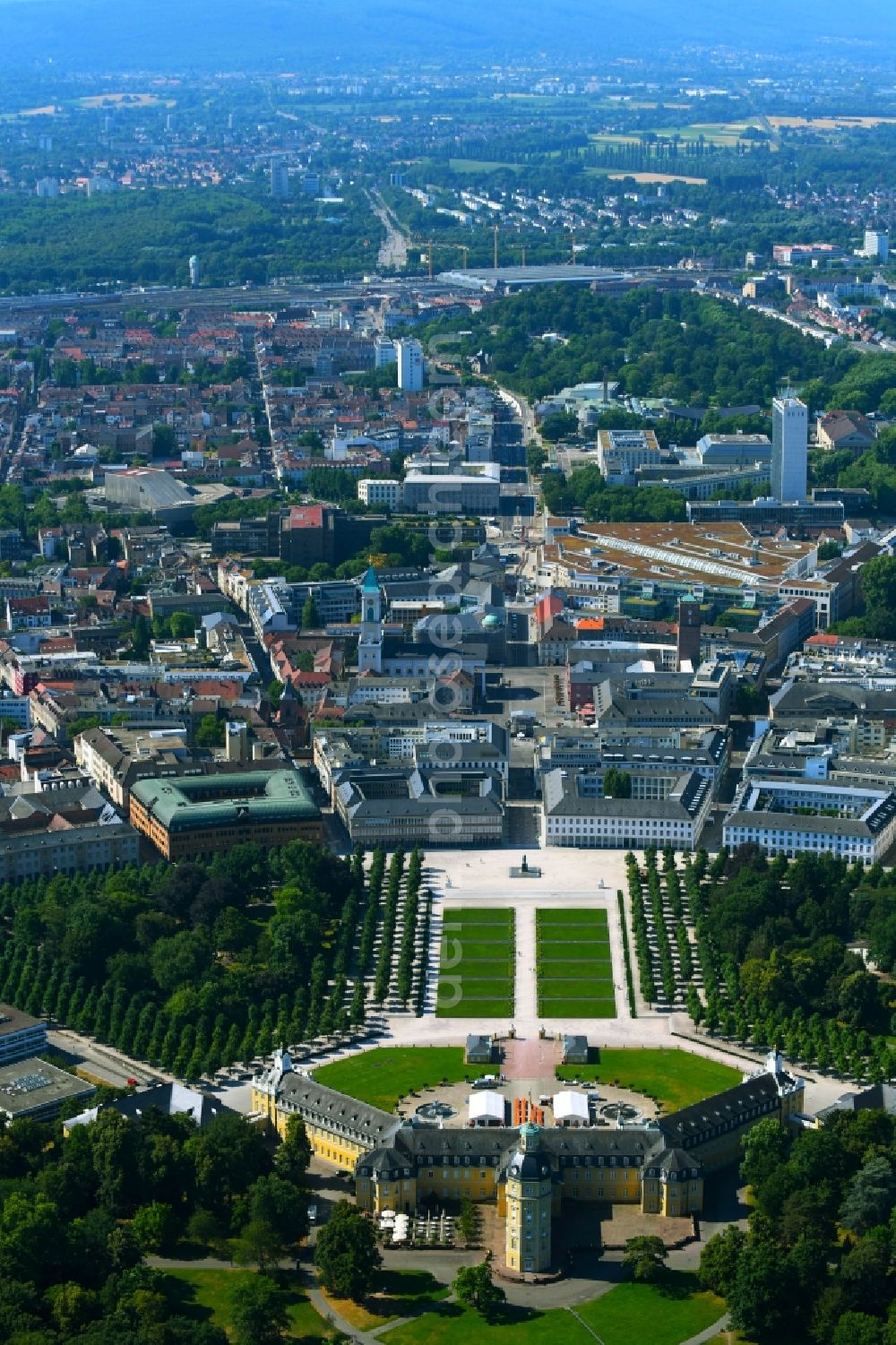 Karlsruhe from above - Grounds and park at the castle of Karlsruhe in Baden-Wuerttemberg