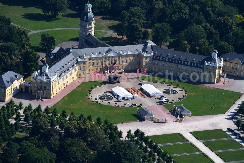 Aerial photograph Karlsruhe - Grounds and park at the castle of Karlsruhe in Baden-Wuerttemberg