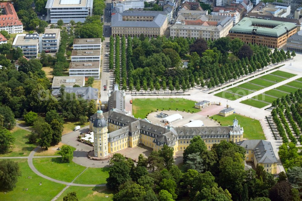 Aerial photograph Karlsruhe - Grounds and park at the castle of Karlsruhe in Baden-Wuerttemberg