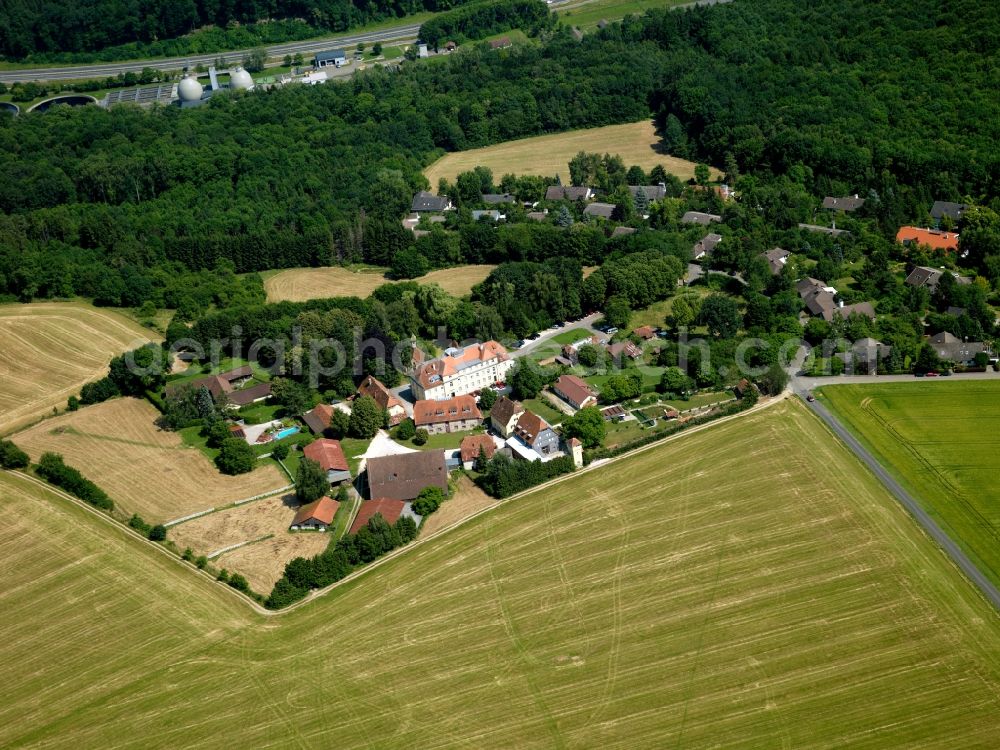 Aerial image Tübingen - Castle Kressbach in the Weilheim part of Tuebingen in the state of Baden-Wuerttemberg. The rectangular building from the 18th century includes outbuildings, a garden and an rococo style fountain. It is surrounded by the facilities of the Golfclub Castle Kressbach