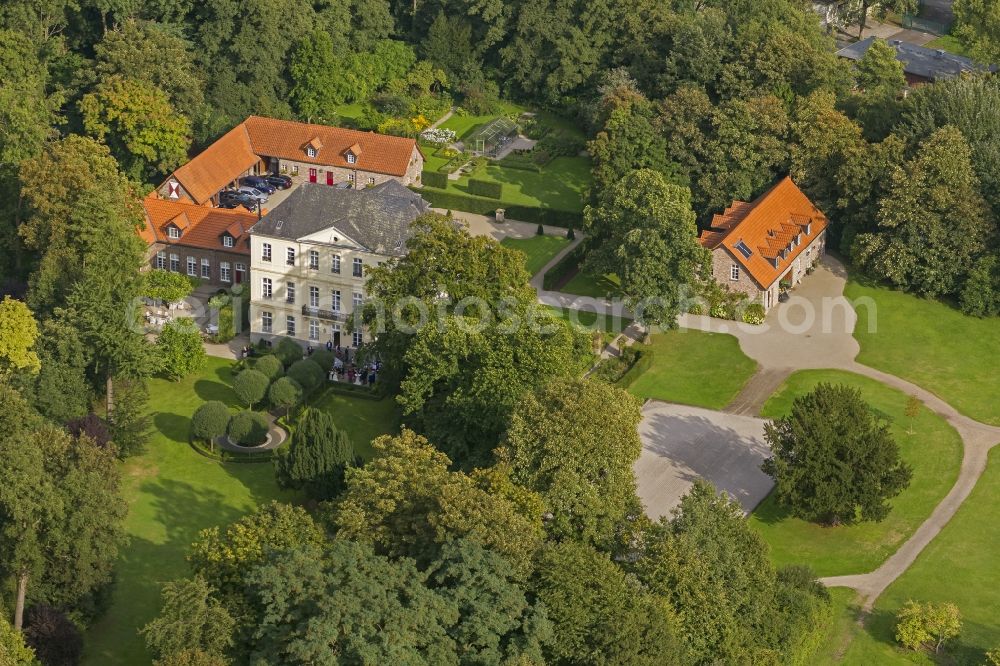 Aerial photograph Rheurdt - Castle Leyenburg in Vluyner road in Rheurdt the Lower Rhine in North Rhine-Westphalia