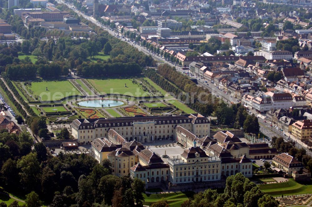 Ludwigsburg from above - Blick auf das Schloss Ludwigsburg mit Gartenanlage. Das Residenzschloss in Ludwigsburg wurde zwischen 1704 und 1733 unter der Herrschaft von Herzog Eberhard Ludwig von Württemberg im Barockstil errichtet. Es ist eine der größten barocken Schlossanlagen Deutschlands. Kontakt: Schlossverwaltung Ludwigsburg, Schlossstraße 30, 71634 Ludwigsburg, Tel. +49(0)7141 18-2004, Fax +49(0)7141 18-6434, E-mail: info@schloss-ludwigsburg.de