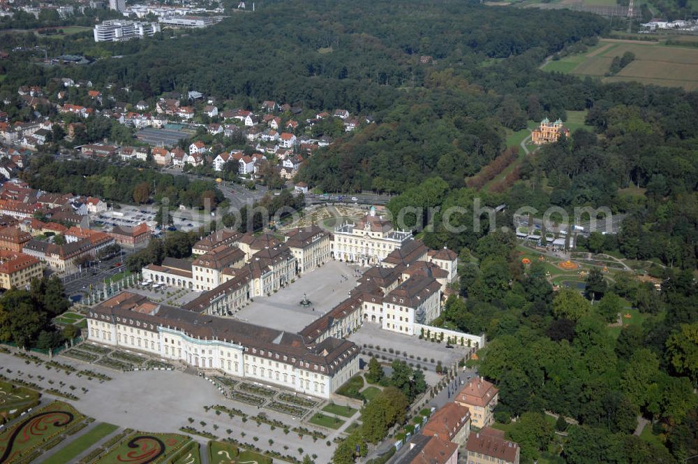 Ludwigsburg from above - Blick auf das Schloss Ludwigsburg mit Gartenanlage. Das Residenzschloss in Ludwigsburg wurde zwischen 1704 und 1733 unter der Herrschaft von Herzog Eberhard Ludwig von Württemberg im Barockstil errichtet. Es ist eine der größten barocken Schlossanlagen Deutschlands. Kontakt: Schlossverwaltung Ludwigsburg, Schlossstraße 30, 71634 Ludwigsburg, Tel. +49(0)7141 18-2004, Fax +49(0)7141 18-6434, E-mail: info@schloss-ludwigsburg.de