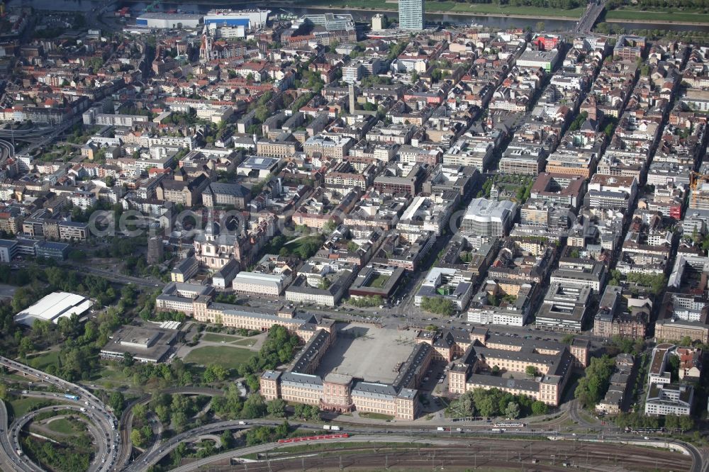 Aerial image Mannheim - Mannheim Palace in Baden-Württemberg. Mannheim Castle was built in the Baroque style during the reign of the Elector Karl Philipp and Karl Theodor in three construction periods