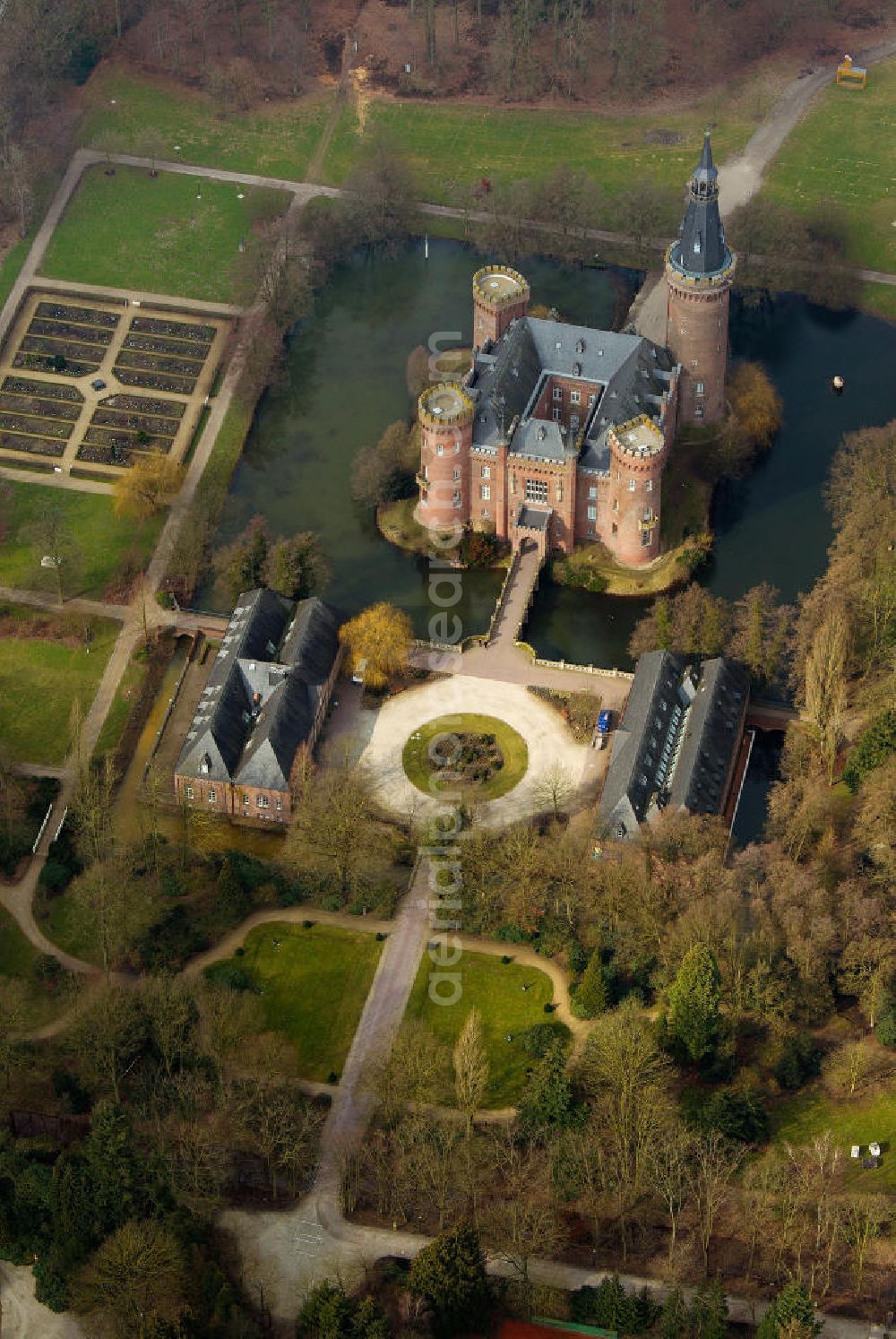 Bedburg-Hau from above - View Moyland, a surge in Bedburg-Hau in the district of Kleve, which is among the most important Gothic buildings in North Rhine-Westphalia. Moyland houses a museum's extensive collection of modern art of the brothers van der Grinten and is a popular destination on the Lower Rhine