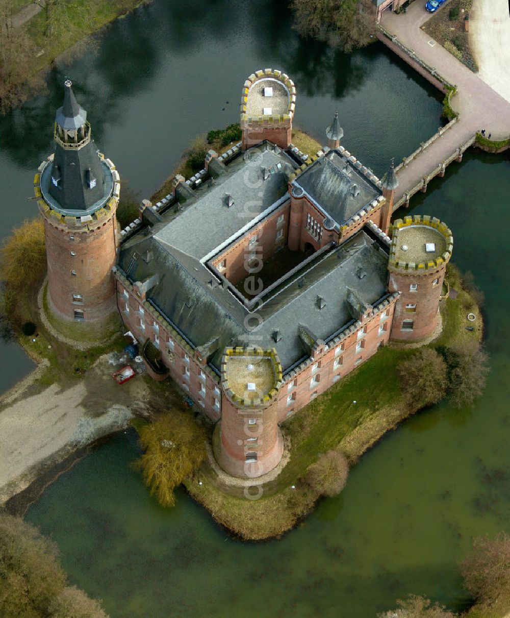 Bedburg-Hau from above - View Moyland, a surge in Bedburg-Hau in the district of Kleve, which is among the most important Gothic buildings in North Rhine-Westphalia. Moyland houses a museum's extensive collection of modern art of the brothers van der Grinten and is a popular destination on the Lower Rhine