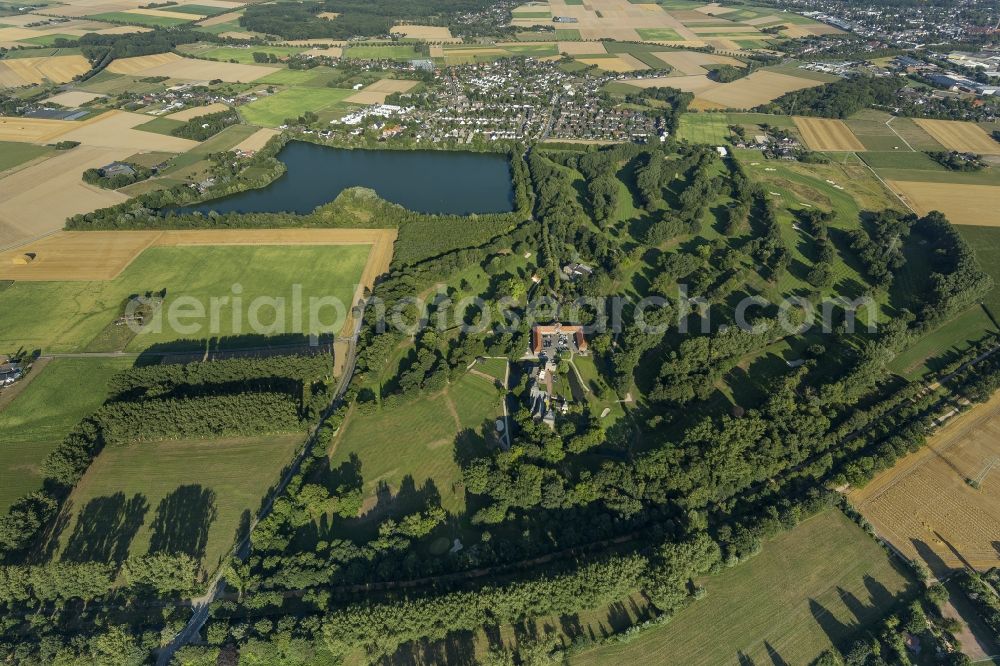 Aerial image Korschenbroich - Grounds of the moated castle Myllendonk in Korschenbroich in North Rhine-Westphalia