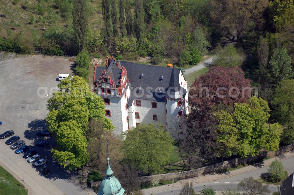 Aerial image Netzschkau - Blick auf das Schloss Netzschkau. Es wurde in den späten 90er Jahren saniert und dient heute u. a. für Sonderausstellungen, Lesungen und Hochzeiten. Kontakt: Förderverein Schloss Netzschkau e.V., Markt 12, 08491 Netzschkau, Tel. +49(0)3765 390136 oder +49(0)177 3051990, Email: info@schloss-netzschkau.de