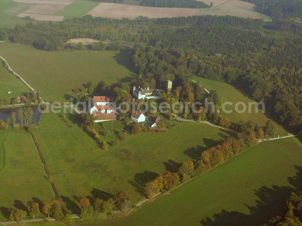 Thalmassing from above - Schloss Neueglofsheim ist ein Schloßhaus am Südhang des Eichelberges bei Thalmassing. Schloss Neueglofsheim, Neueglofsheim 1, 93107 Thalmassing