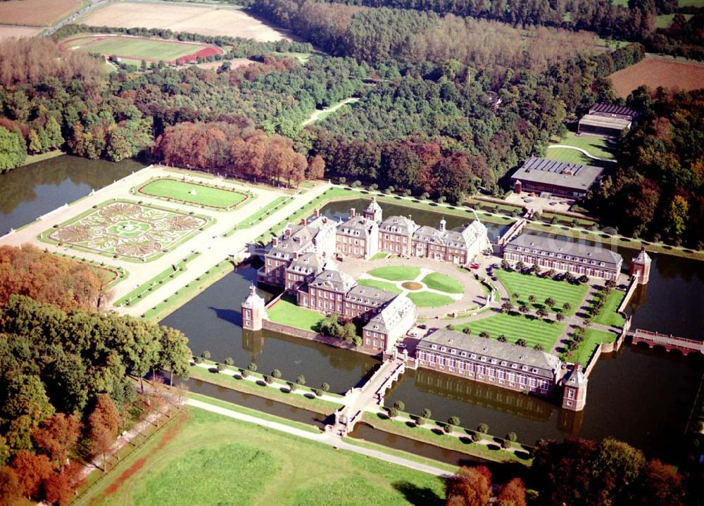 Nordkirchen NRW from above - Schloß Nordkirchen in Nordrhein - Westfalen 01.10.02 E-Mail gemeinde@nordkirchen.de