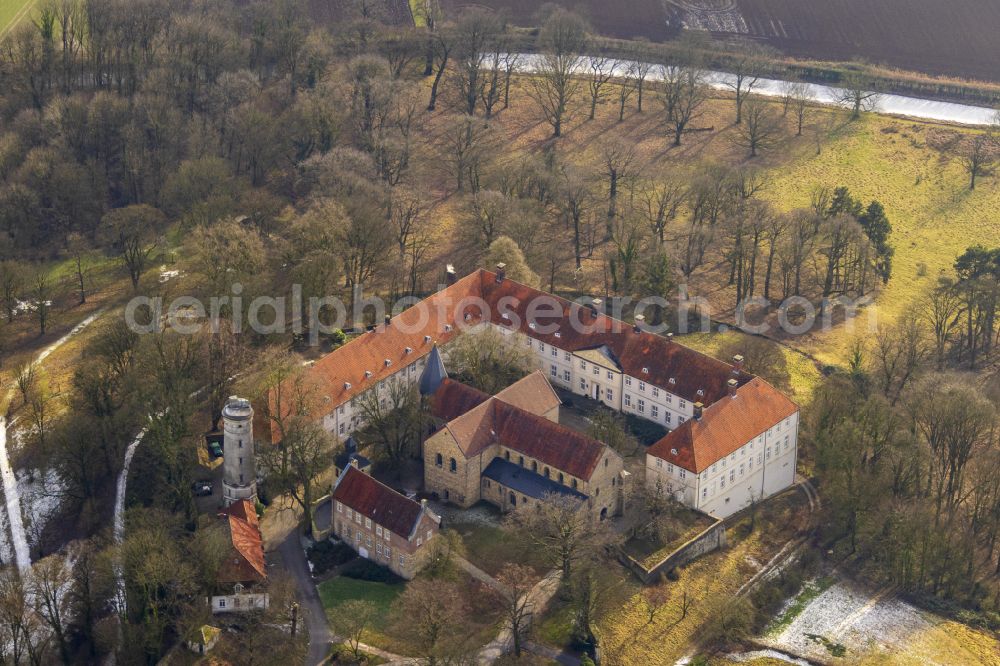 Selm from above - Building complex in the park of the castle on street Freiherr-vom-Stein-Strasse in the district Cappenberg in Selm in the state North Rhine-Westphalia, Germany