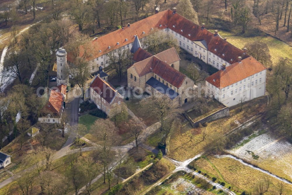 Selm from the bird's eye view: Building complex in the park of the castle on street Freiherr-vom-Stein-Strasse in the district Cappenberg in Selm in the state North Rhine-Westphalia, Germany