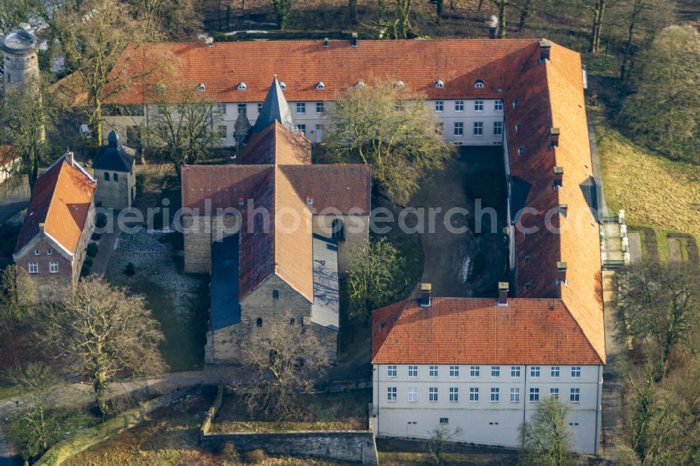 Aerial photograph Selm - Building complex in the park of the castle on street Freiherr-vom-Stein-Strasse in the district Cappenberg in Selm in the state North Rhine-Westphalia, Germany