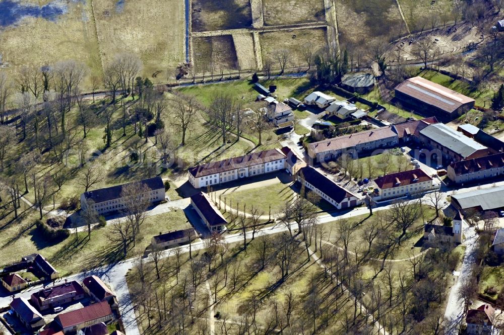 Aerial image Ketzin - Building complex in the park of the castle Paretz in the district Paretz in Ketzin in the state Brandenburg, Germany