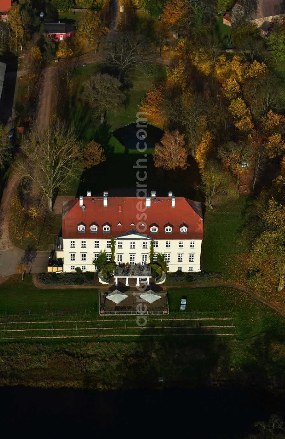 Aerial photograph Schönbeck Rattey - View of the castle Rattey in Schoenbeck in the state Mecklenburg-West Pomerania