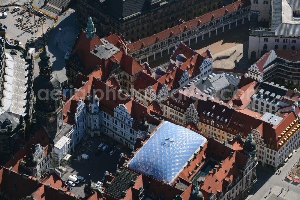 Aerial photograph Dresden - Palace Residenzschloss Dresden on Taschenberg in Dresden in the state Saxony, Germany