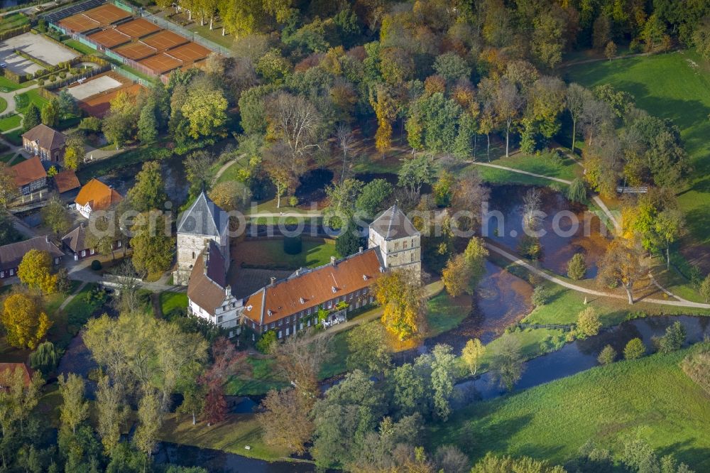 Aerial image Rheda-Wiedenbrück - Rheda Castle with the Castle Park in Rheda-Wiedenbrück in the state of North Rhine-Westphalia