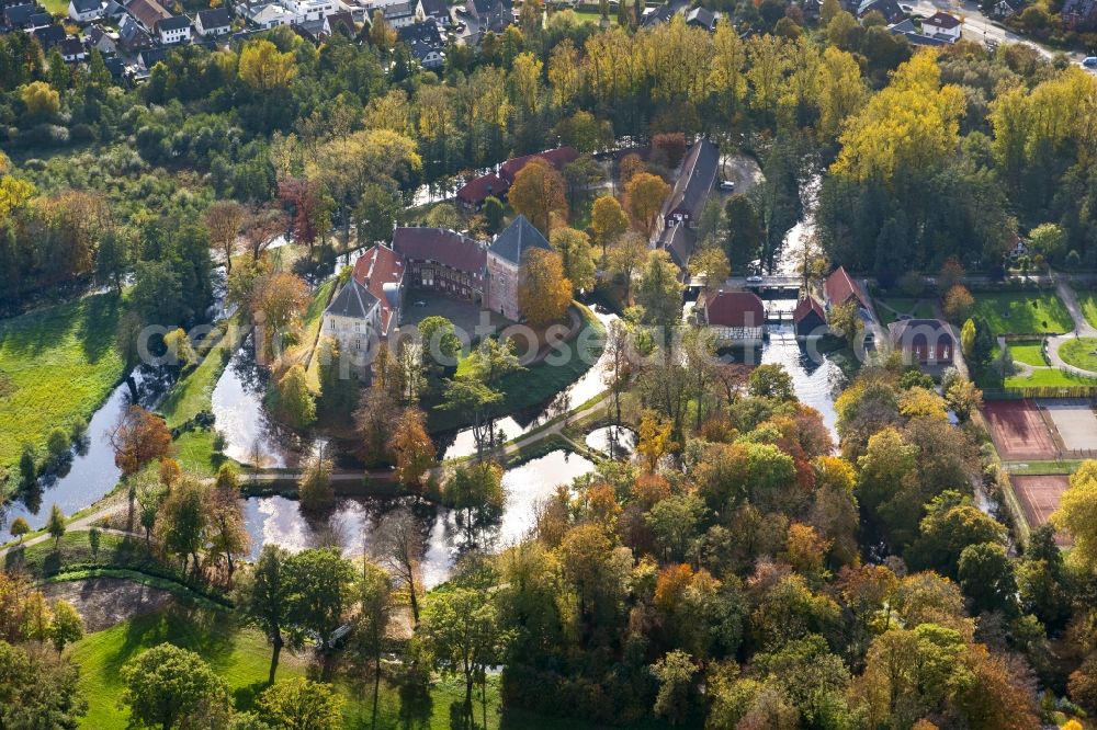 Rheda-Wiedenbrück from above - Rheda Castle with the Castle Park in Rheda-Wiedenbrück in the state of North Rhine-Westphalia