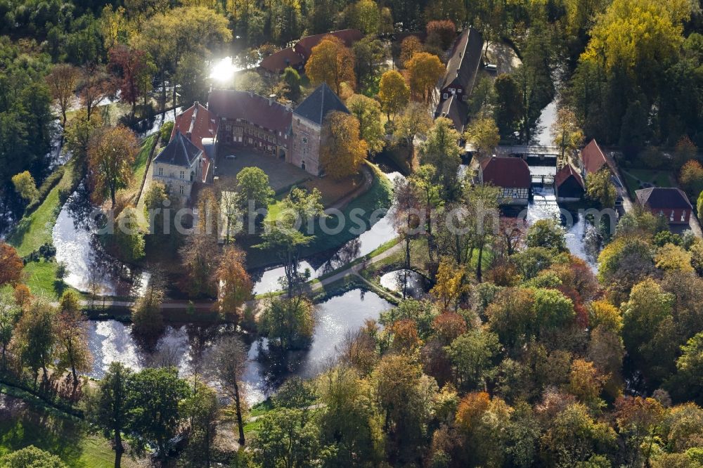 Rheda-Wiedenbrück from above - Rheda Castle with the Castle Park in Rheda-Wiedenbrück in the state of North Rhine-Westphalia