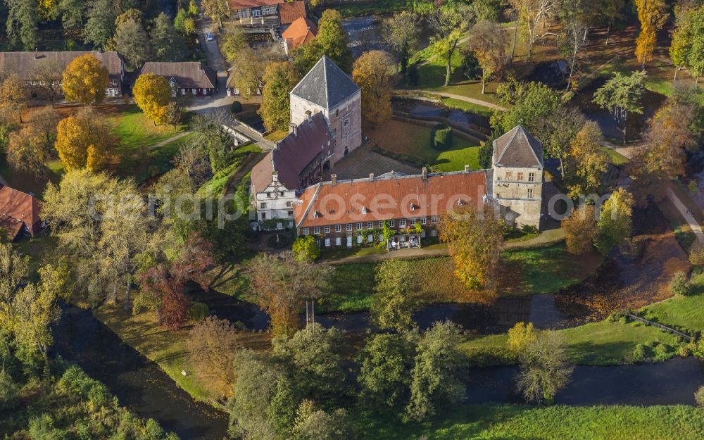 Rheda-Wiedenbrück from above - Rheda Castle with the Castle Park in Rheda-Wiedenbrück in the state of North Rhine-Westphalia