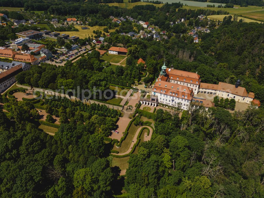 Lichtenwalde from the bird's eye view: Building complex in the park of the castle Schloss and Park Lichtenwalde in Lichtenwalde in the state Saxony, Germany