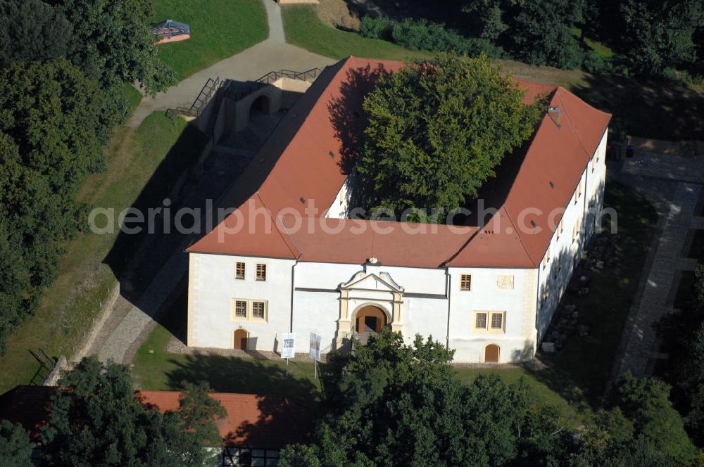 Aerial photograph Senftenberg - Die Renaissancefestung Senftenberg stammt aus dem 16. Jahrhundert. Sie ist das letzte erhaltene Bau- und Bodendenkmal ihrer Art in Deutschland und beherbergt das Museum des Landkreises Oberspreewald Lausitz. Kontakt: +49(0)3573 2628, Email: museum-senftenberg@museum-osl.de