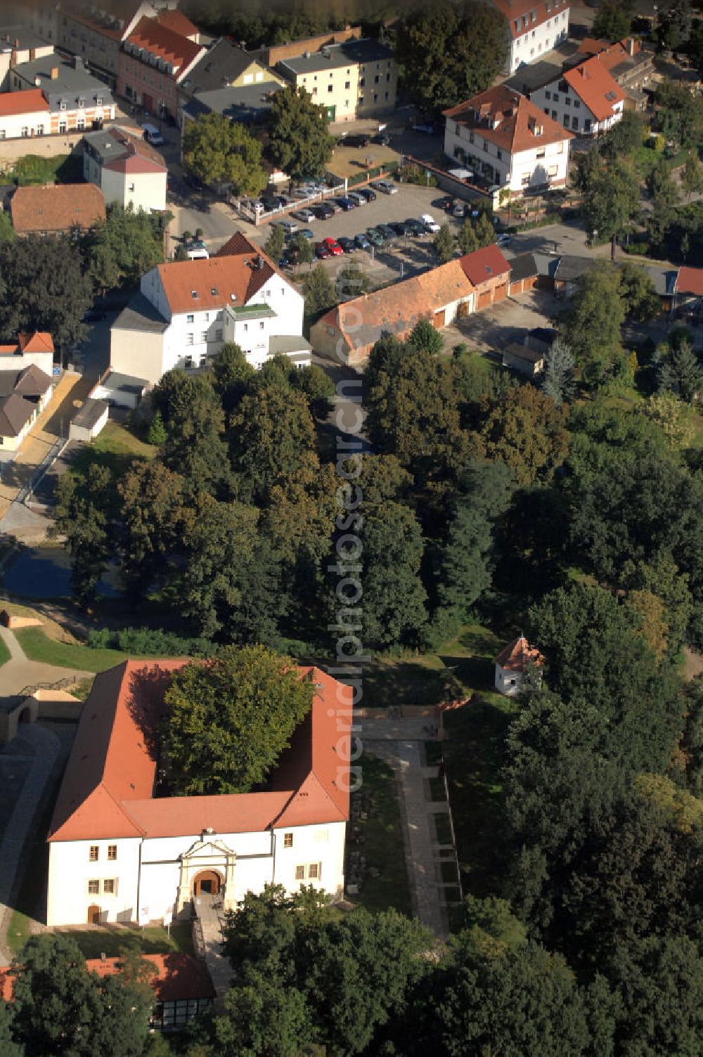 Senftenberg from the bird's eye view: Die Renaissancefestung Senftenberg stammt aus dem 16. Jahrhundert. Sie ist das letzte erhaltene Bau- und Bodendenkmal ihrer Art in Deutschland und beherbergt das Museum des Landkreises Oberspreewald Lausitz. Kontakt: +49(0)3573 2628, Email: museum-senftenberg@museum-osl.de