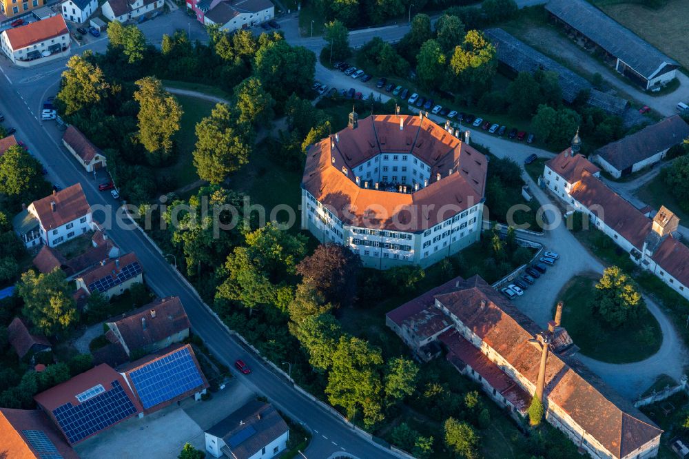 Aerial photograph Sünching - Building complex in the park of the castle Suenching on street Am Schloss in Suenching in the state Bavaria, Germany