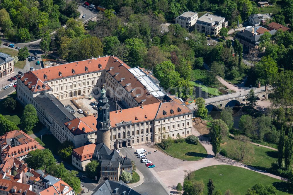 Weimar from the bird's eye view: Palace Stadtschloss Weimar on Burgplatz in Weimar in the state Thuringia, Germany