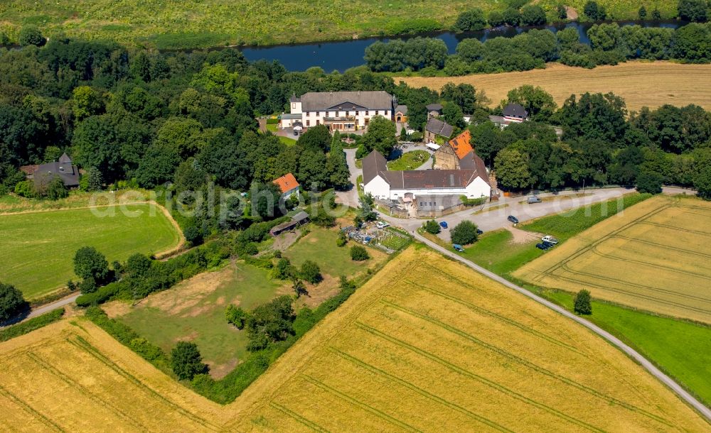 Witten from the bird's eye view: Castle and palace Schloss Steinhausen with stables and outbuildings in Witten in the state of North Rhine-Westphalia