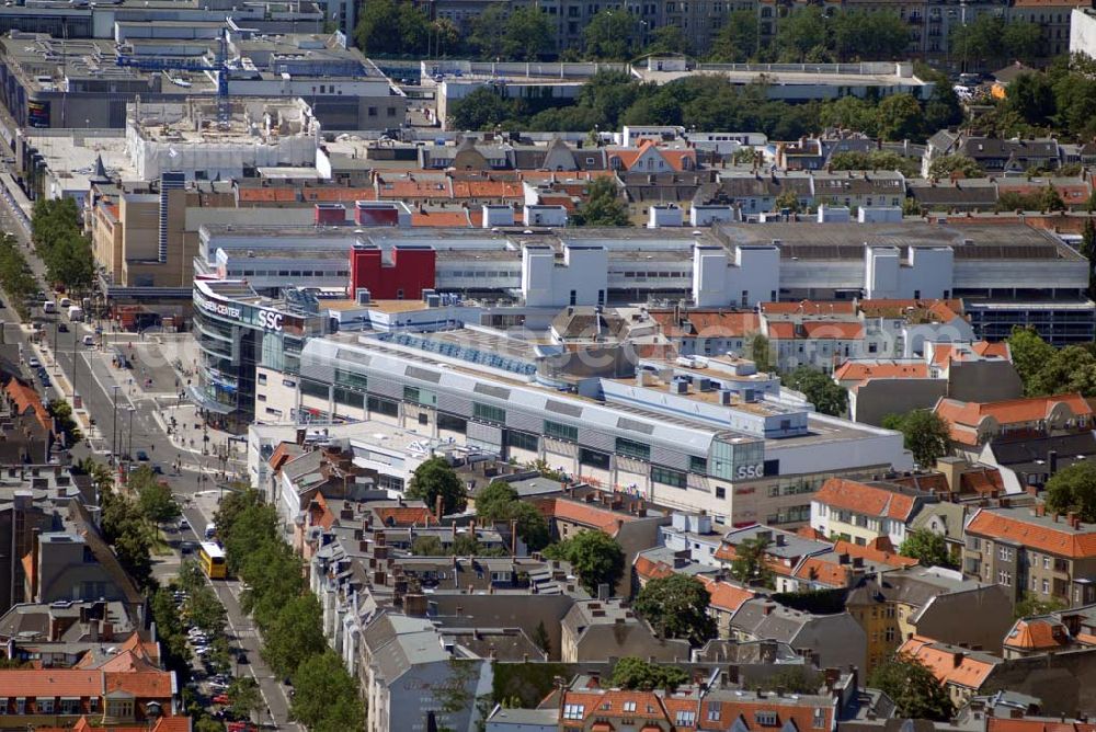 Berlin from the bird's eye view: Blick auf das neu eröffnete Schloss Straßen Center an der Schloßstraße in Berlin-Steglitz. Anschrift: Centermanagement Schloss-Strassen-Center Allianz CenterManagement GmbH,Herr Sönke Nieswandt,Walther-Schreiber-Platz 1,12161 Berlin,Tel.: 030/886 22 95-0,Fax: 030/886 22 95-30,E-Mail: soenke.nieswandt@allianz.de