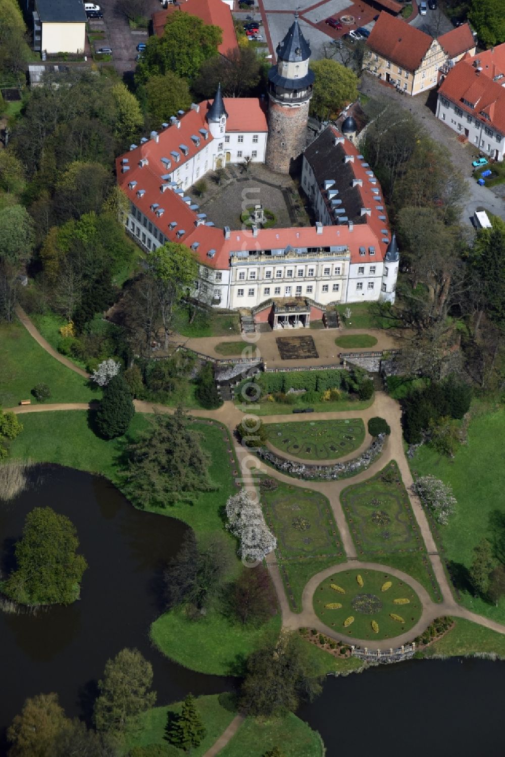 Wiesenburg/Mark from the bird's eye view: Wiesenburg Castle in the High Flaeming in Brandenburg